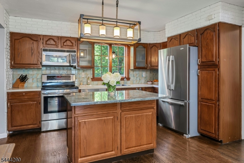 18 Yorke Road Mountain Lakes, NJ 07046 - Photo 17 of 38