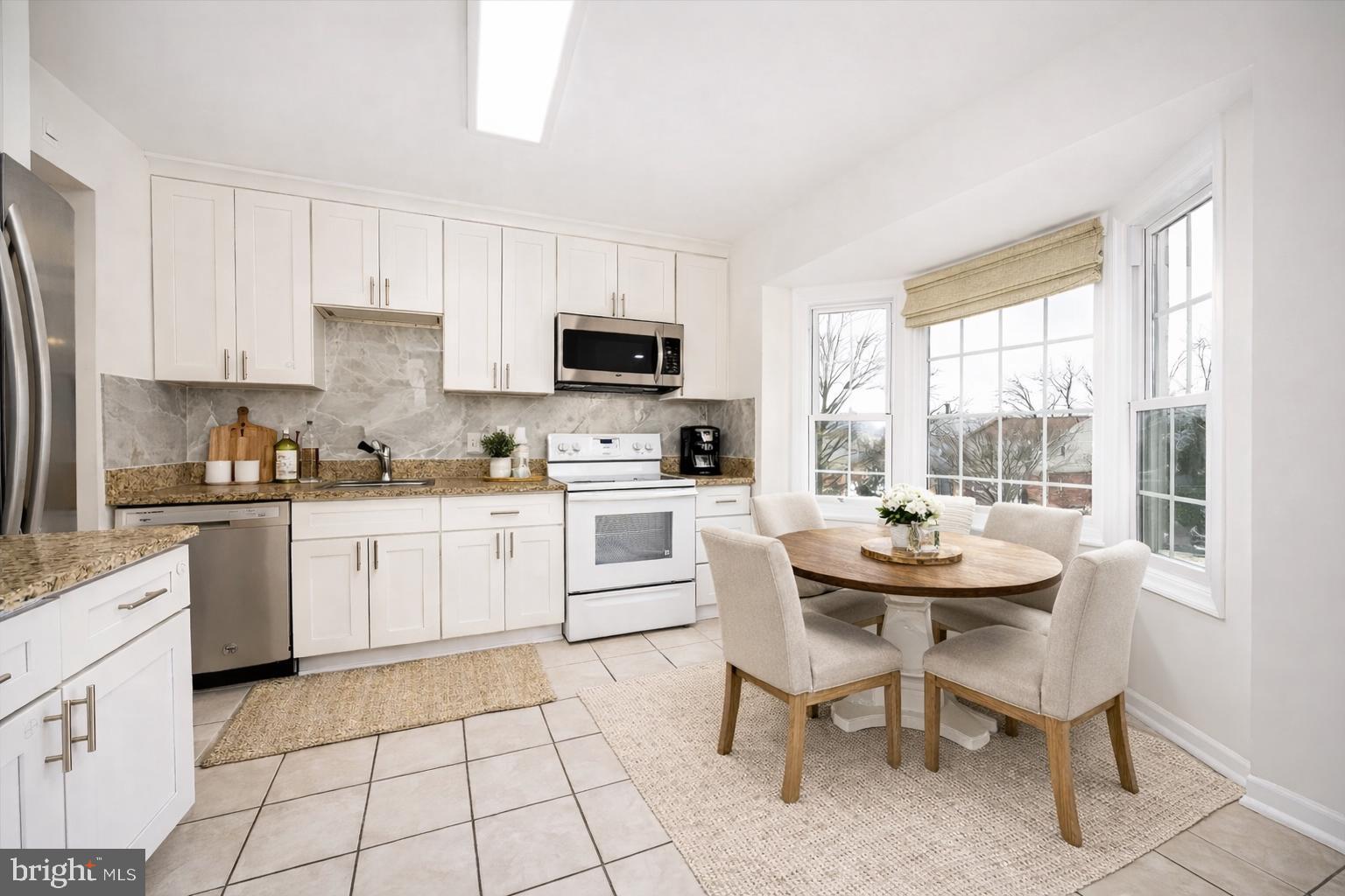 63 Timber Rock Road Gaithersburg, MD 20878 - Photo 13 of 51 Virtually Staged Kitchen