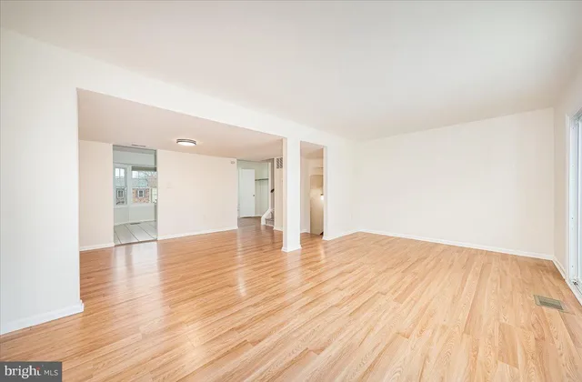 $2,700 | 63 Timber Rock Road, Gaithersburg, MD 20878