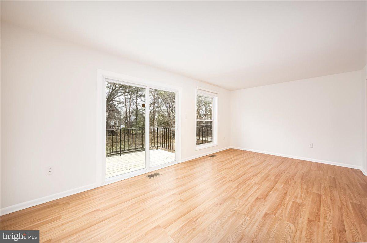 63 Timber Rock Road Gaithersburg, MD 20878 - Photo 21 of 51 Living Room