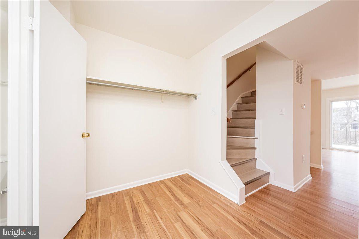 63 Timber Rock Road Gaithersburg, MD 20878 - Photo 24 of 51 Drop Zone/Mini Mud-Room