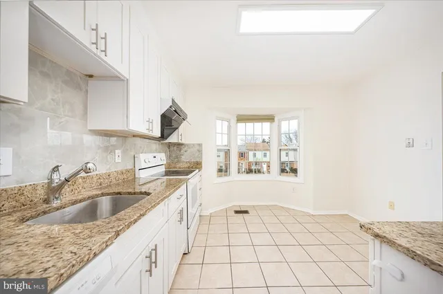 $2,700 | 63 Timber Rock Road, Gaithersburg, MD 20878