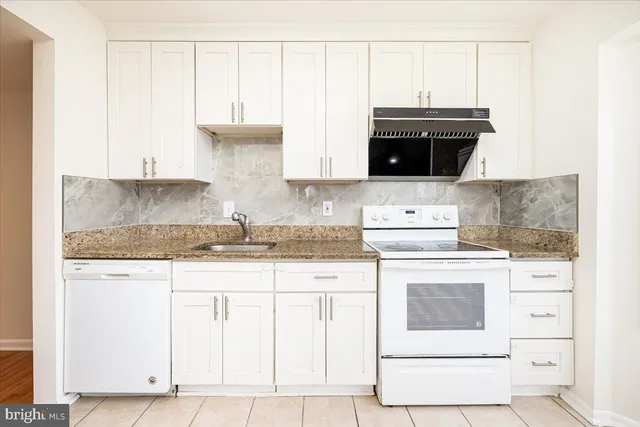 $2,700 | 63 Timber Rock Road, Gaithersburg, MD 20878