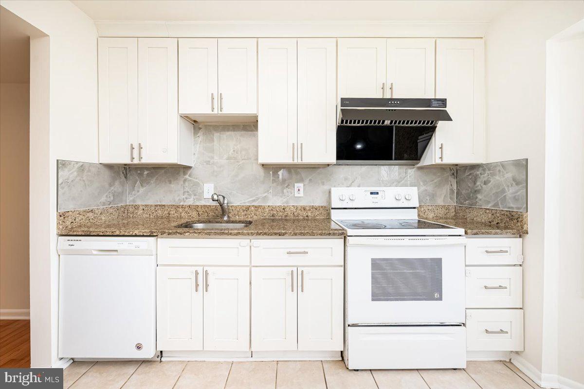 63 Timber Rock Road Gaithersburg, MD 20878 - Photo 26 of 51 Kitchen