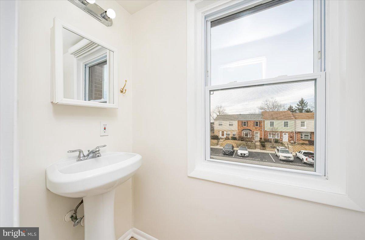 63 Timber Rock Road Gaithersburg, MD 20878 - Photo 30 of 51 Powder Room