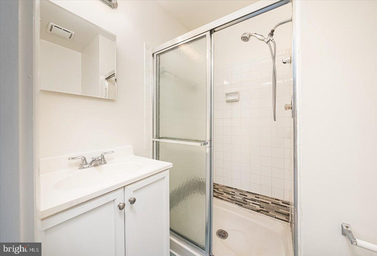 63 Timber Rock Road Gaithersburg, MD 20878 - Photo 34 of 51