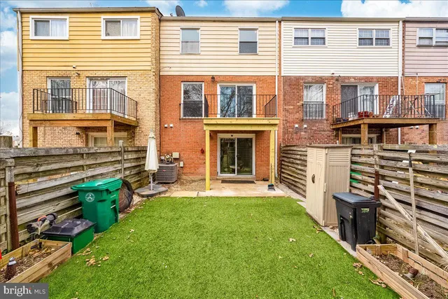 $2,700 | 63 Timber Rock Road, Gaithersburg, MD 20878