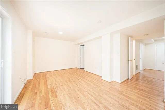 $2,700 | 63 Timber Rock Road, Gaithersburg, MD 20878