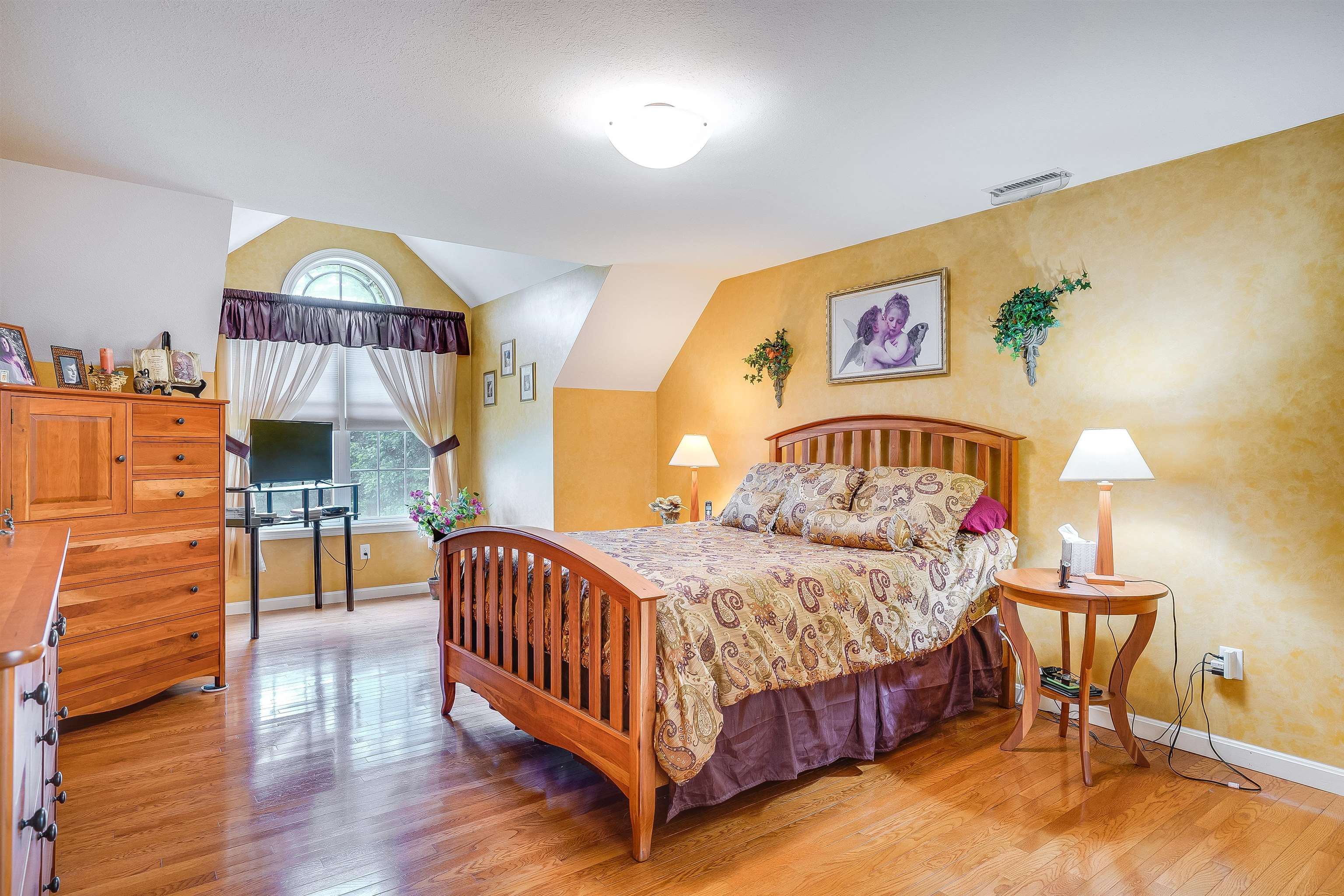 573 Bedford Road New Boston, NH 03070 - Photo 17 of 40 Gallery Image 17