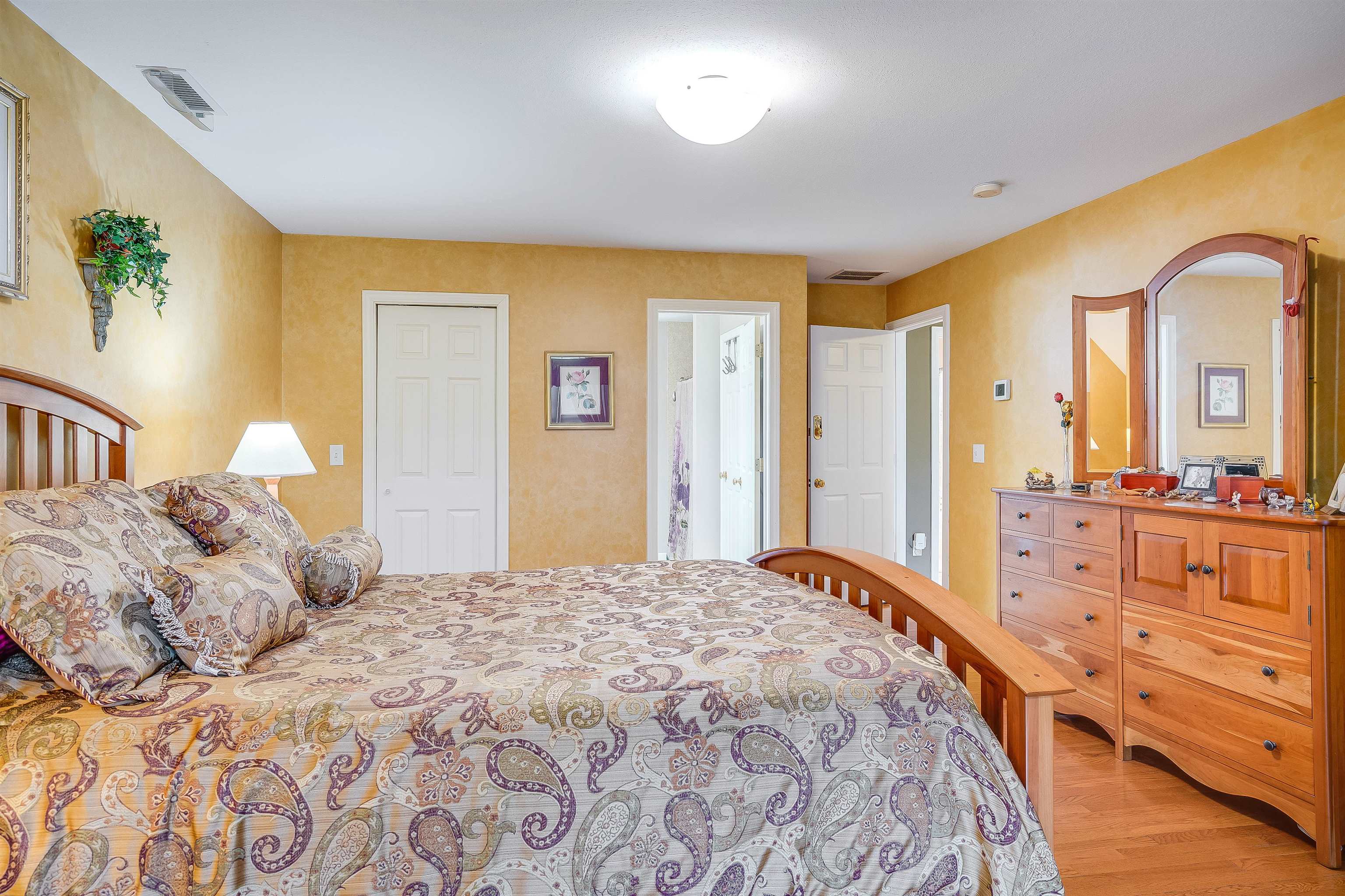 573 Bedford Road New Boston, NH 03070 - Photo 18 of 40 Gallery Image 18
