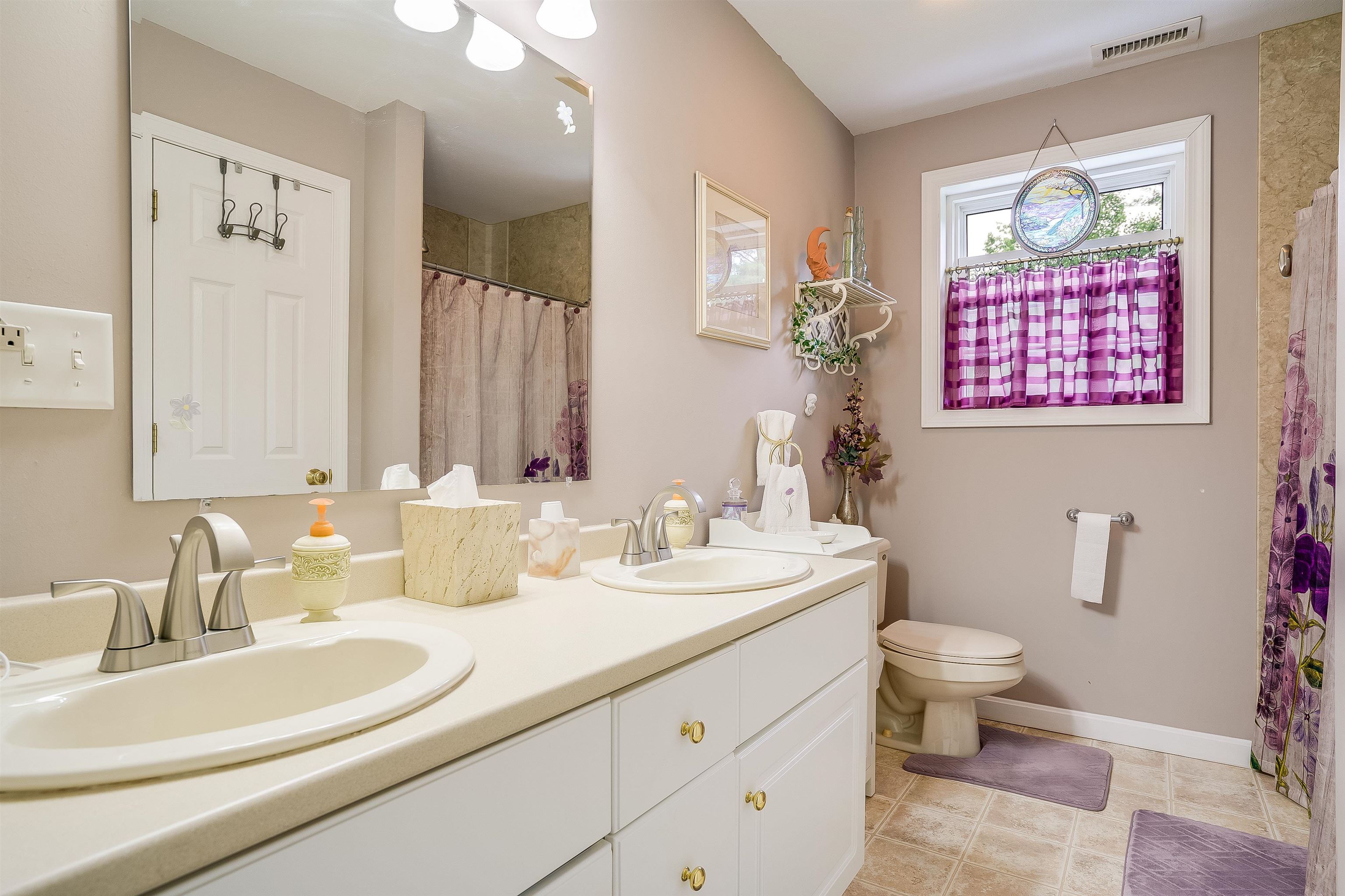 573 Bedford Road New Boston, NH 03070 - Photo 19 of 40 Gallery Image 19