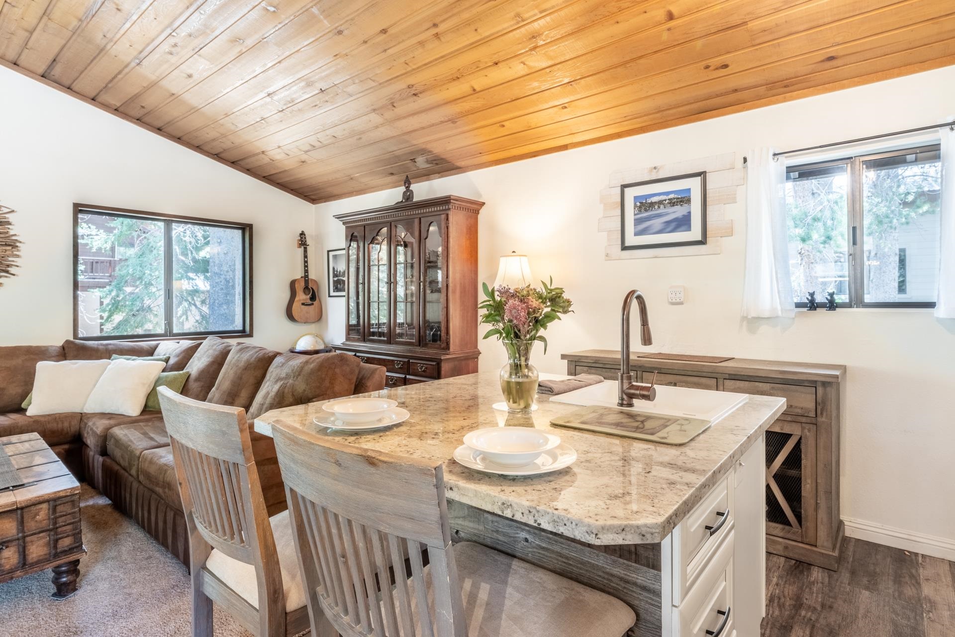 64 Pinehurst Drive Mammoth Lakes, CA 93546 - Photo 12 of 46