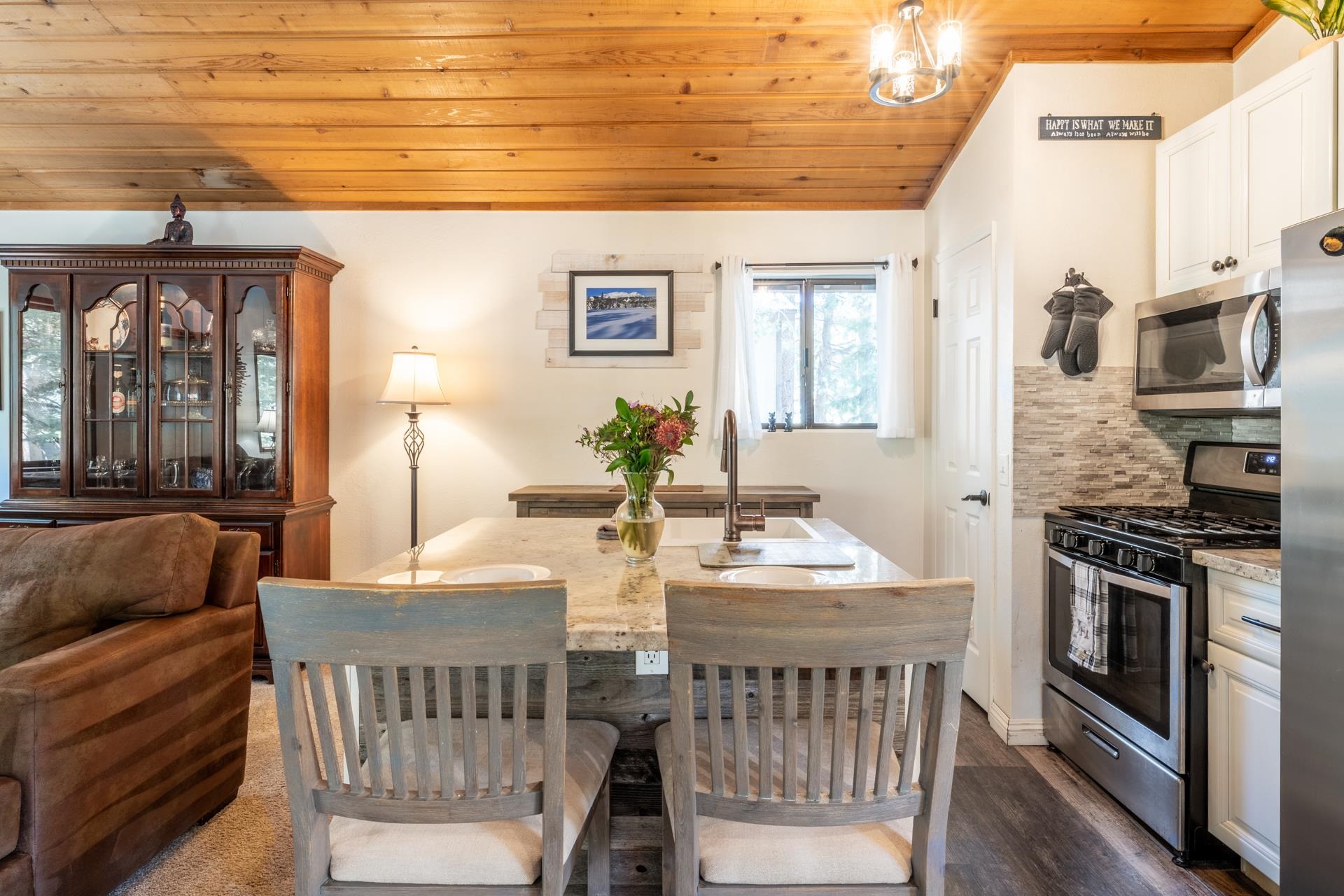 64 Pinehurst Drive Mammoth Lakes, CA 93546 - Photo 13 of 46