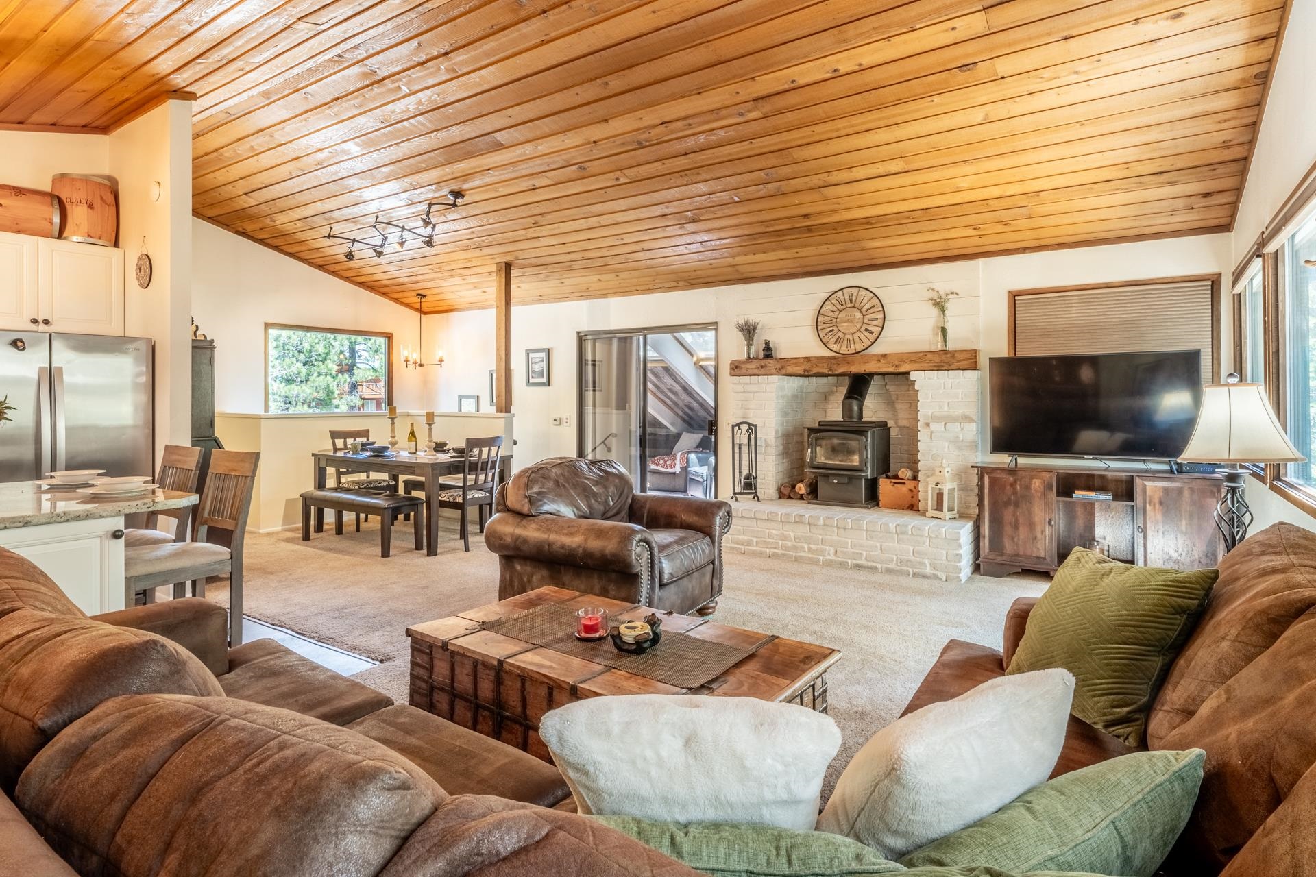 64 Pinehurst Drive Mammoth Lakes, CA 93546 - Photo 8 of 46