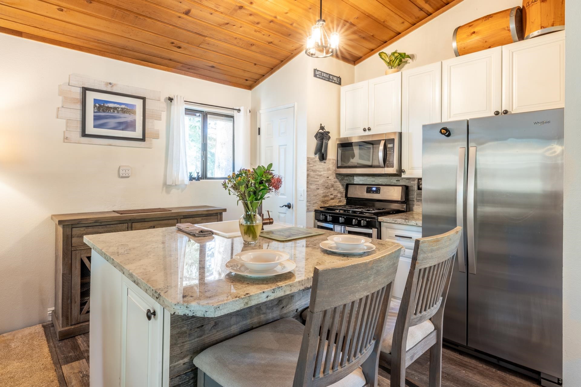 64 Pinehurst Drive Mammoth Lakes, CA 93546 - Photo 10 of 46