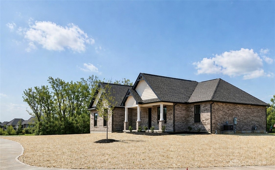 2795 Venice Crossing Hamilton, OH 45013 - Photo 2 of 51