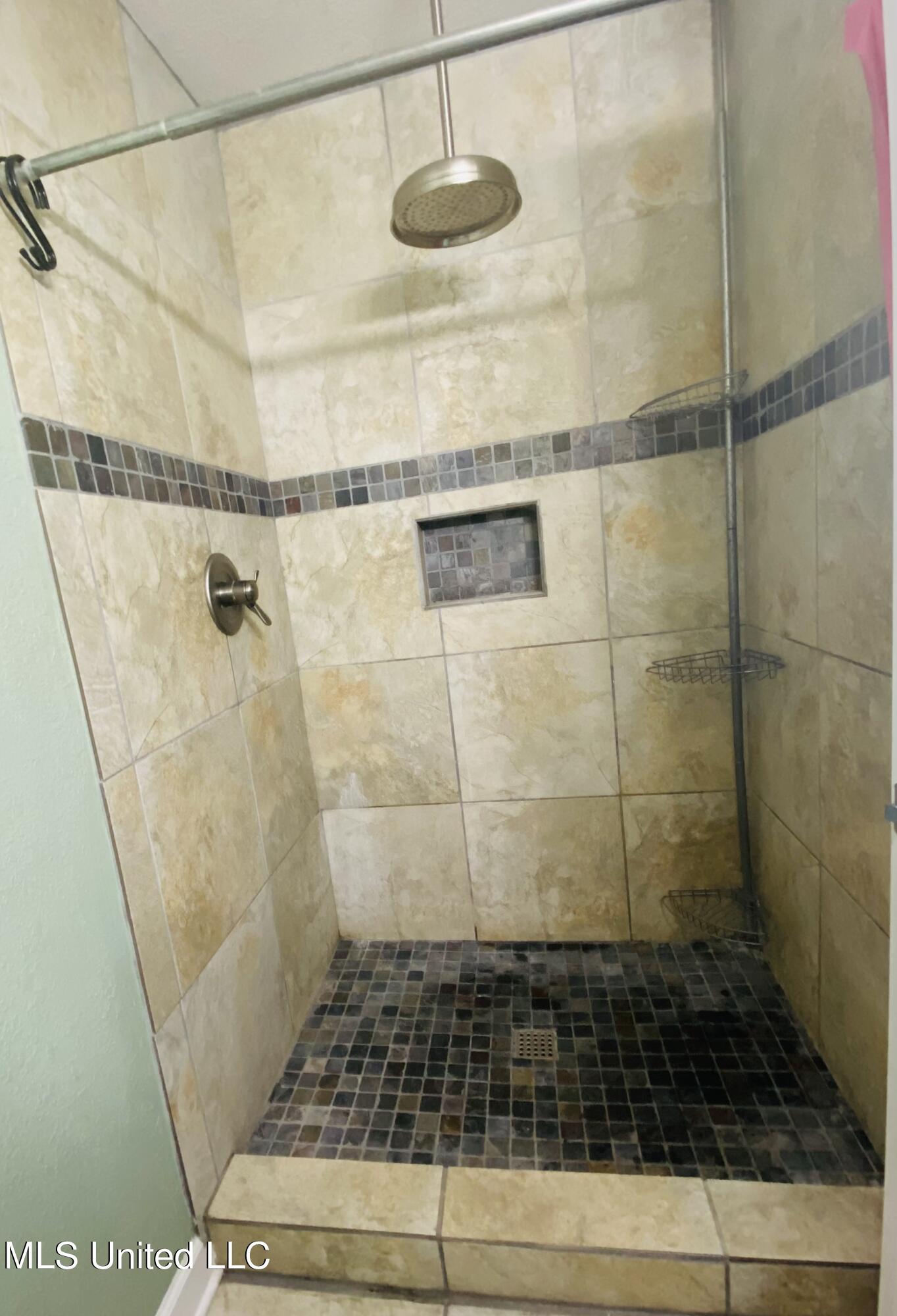 928 Courthouse Road, Unit 39 Gulfport, MS 39507 - Photo 9 of 14 98C1C1C5-C76E-429B-825A-90909852E9E9