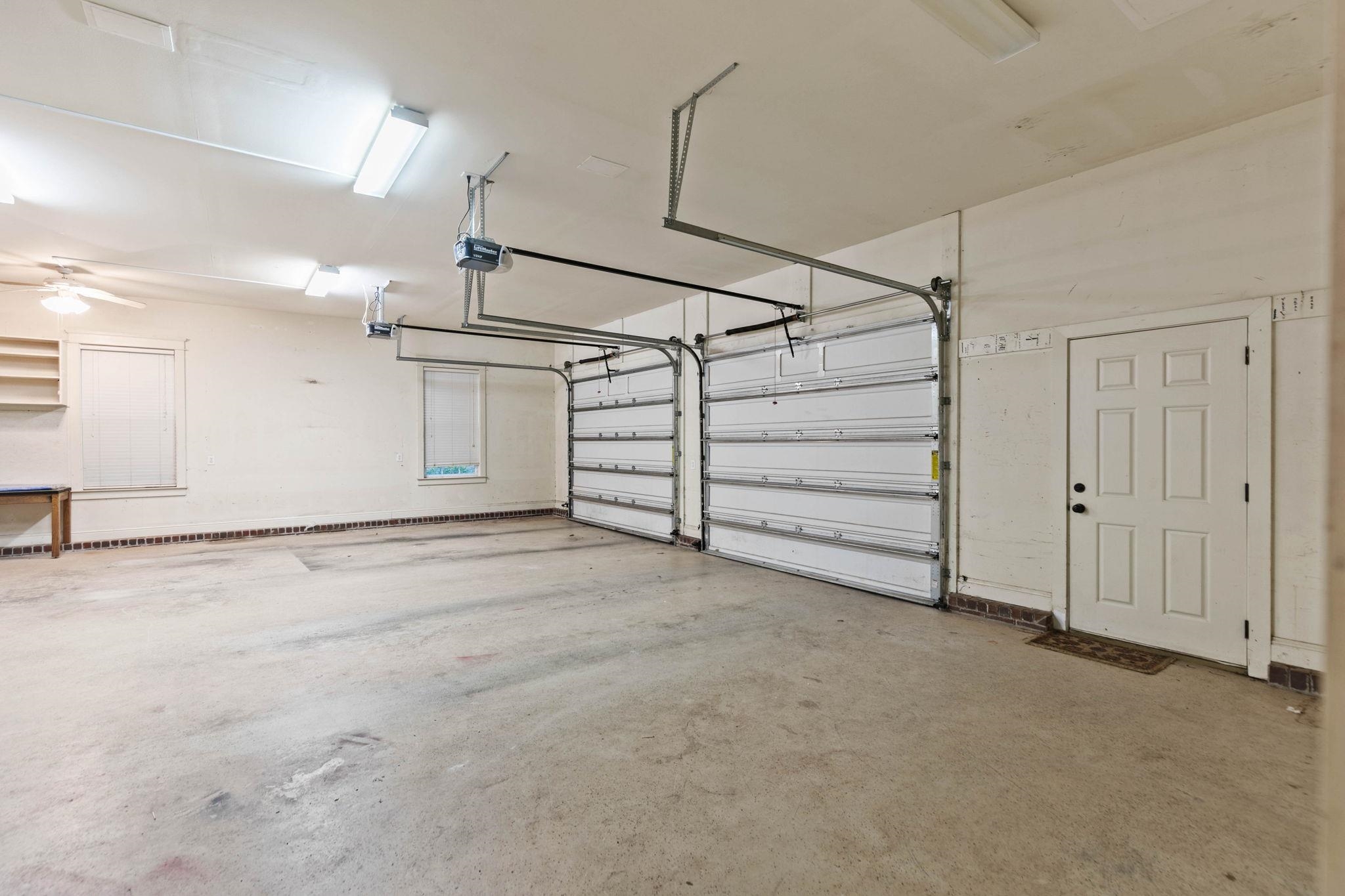 8955 North Lamhatty Lane Daphne, AL 36526 - Photo 39 of 73 Garage