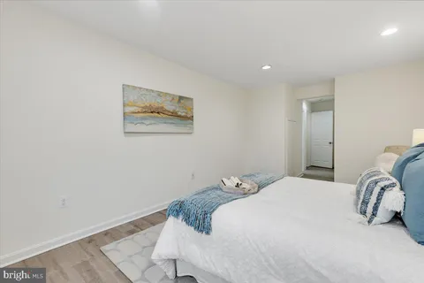 $315,000 | 5115 Crossfield Court, Unit 13, Rockville, MD 20852