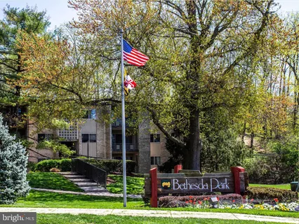 $315,000 | 5115 Crossfield Court, Unit 13, Rockville, MD 20852