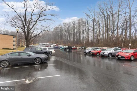 $315,000 | 5115 Crossfield Court, Unit 13, Rockville, MD 20852