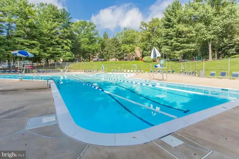 $315,000 | 5115 Crossfield Court, Unit 13, Rockville, MD 20852