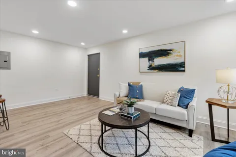 $315,000 | 5115 Crossfield Court, Unit 13, Rockville, MD 20852