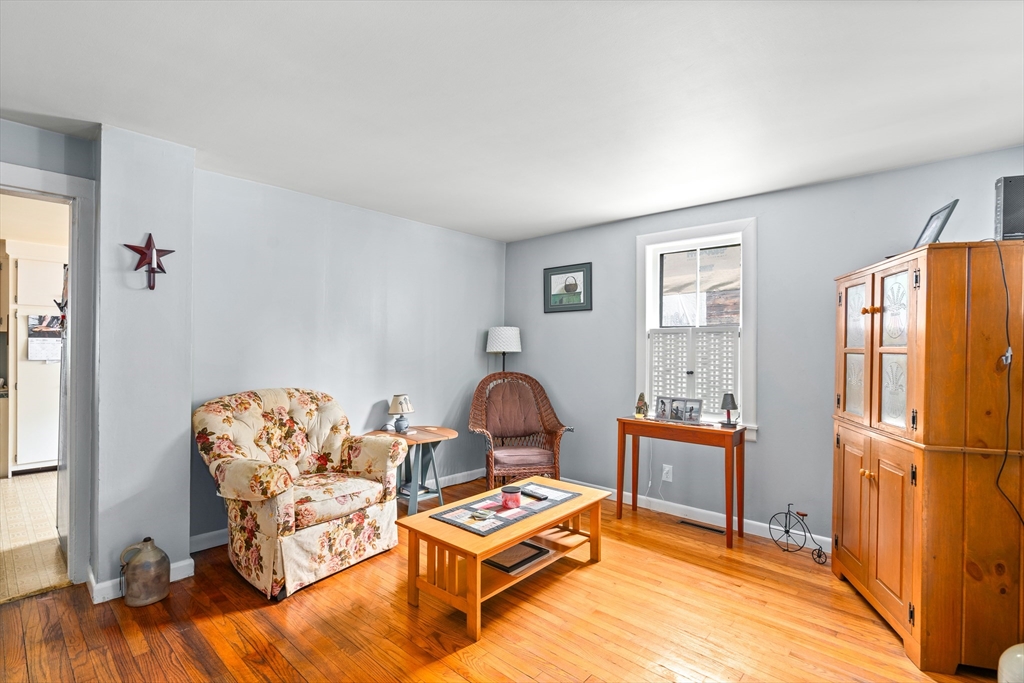 155 Riverside Drive Northampton, MA 01062 - Photo 11 of 30