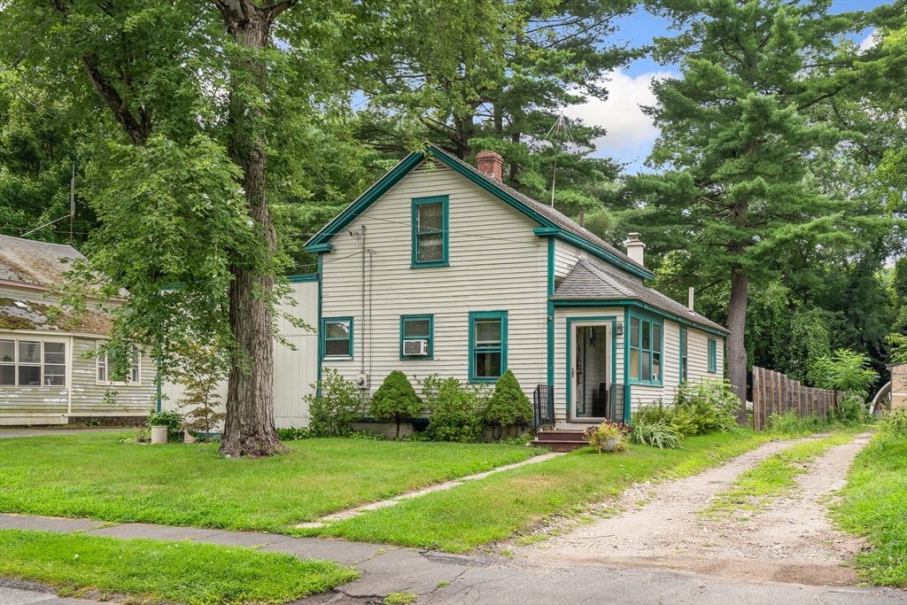 155 Riverside Drive Northampton, MA 01062 - Photo 2 of 30
