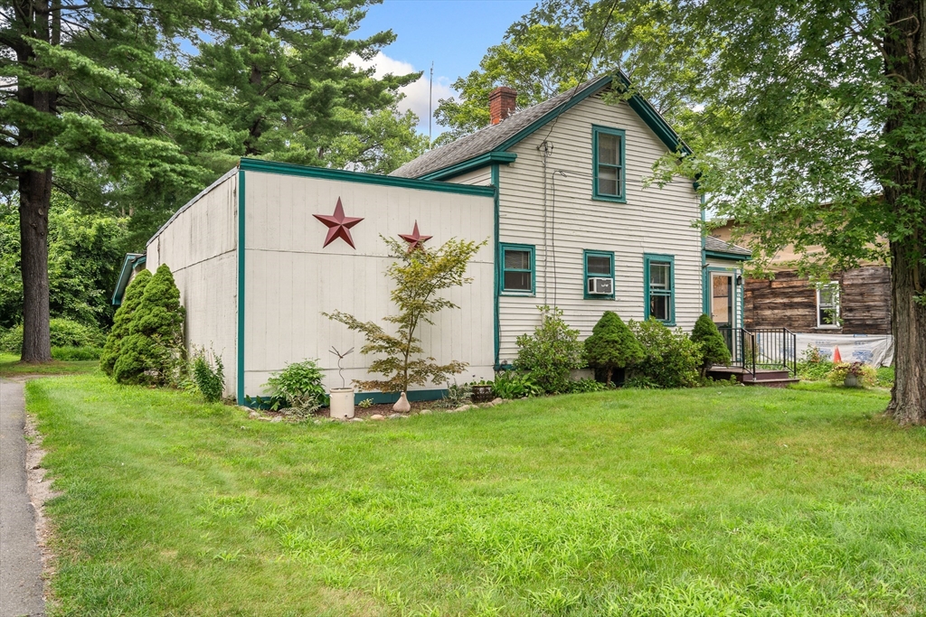 155 Riverside Drive Northampton, MA 01062 - Photo 3 of 30