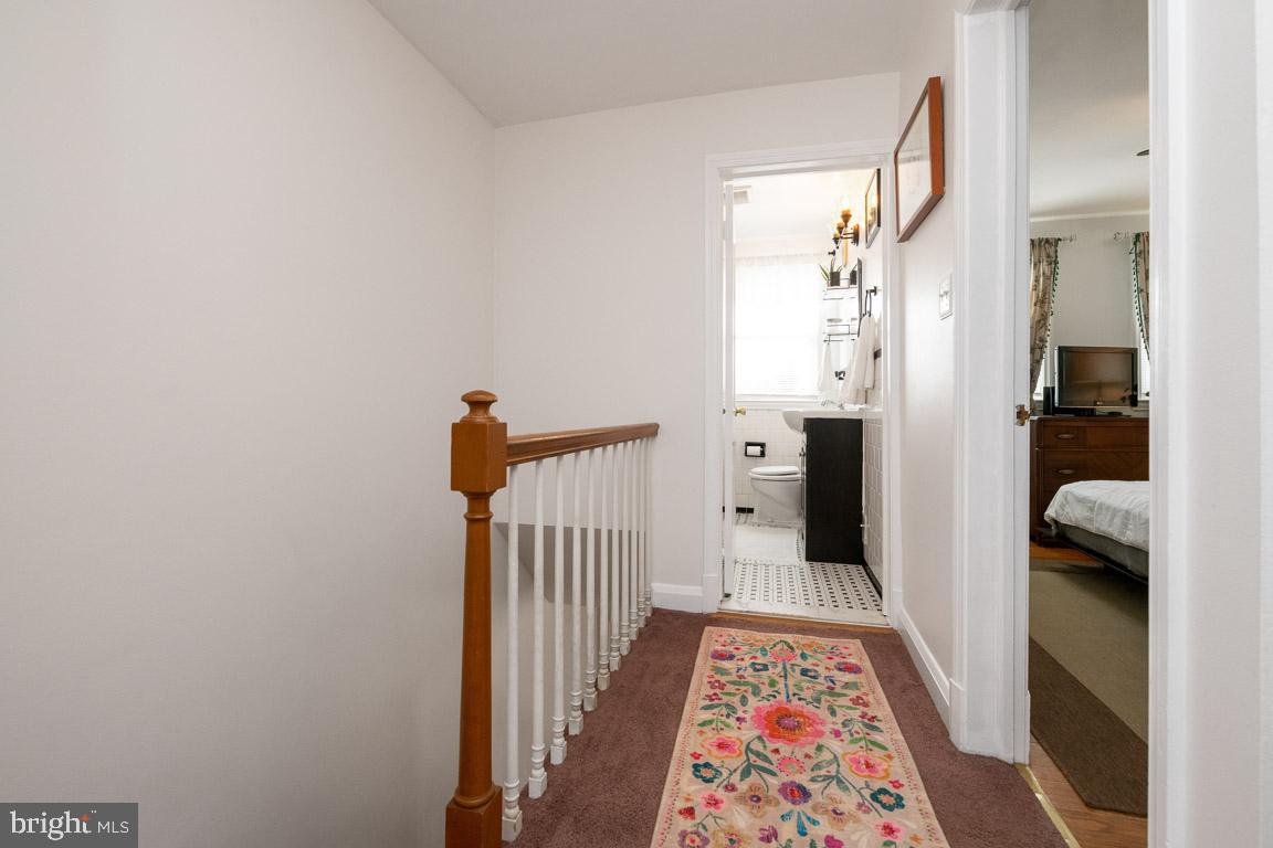 1600 Hardwick Road Towson, MD 21286 - Photo 15 of 34 Main hallway on upper level