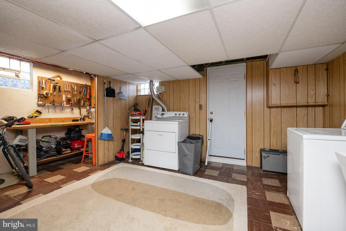 1600 Hardwick Road Towson, MD 21286 - Photo 28 of 34 Utility room/laundry room/workshop