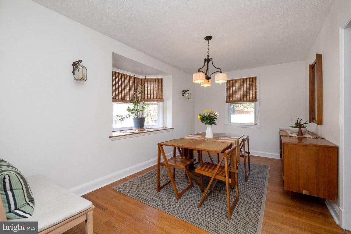 1600 Hardwick Road Towson, MD 21286 - Photo 9 of 34 Dining room with another bow window!