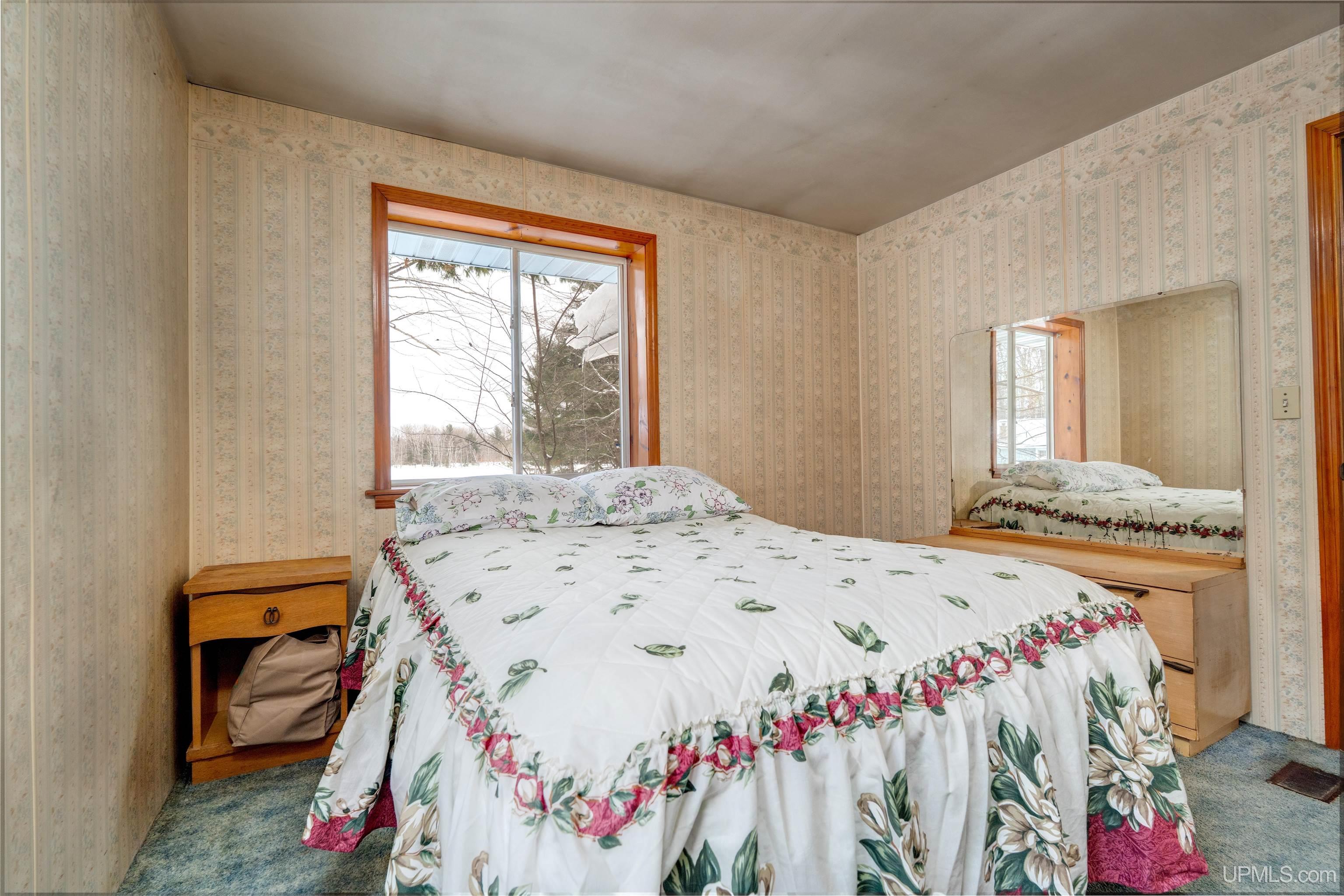 14738 Ll Road Wetmore, MI 49895 - Photo 16 of 37