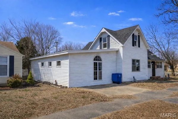 $94,900 | 217 South Lincoln Street, East Prairie, MO 63845