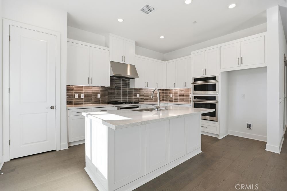 673 Beacon Irvine, CA 92618 - Photo 6 of 21 673 Beacon - Ready Now!