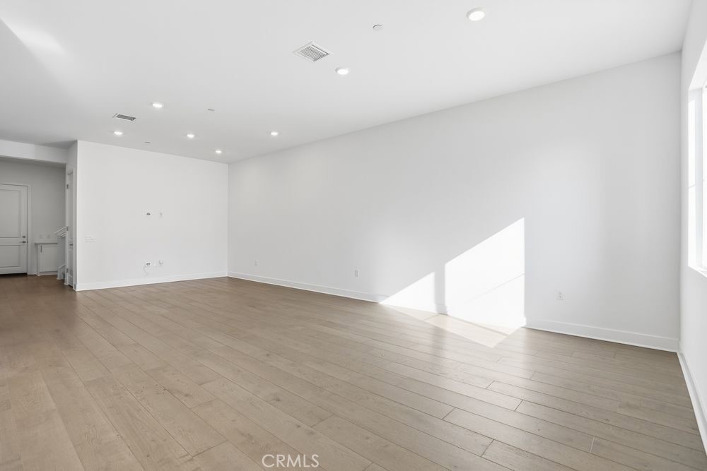 673 Beacon Irvine, CA 92618 - Photo 7 of 21 673 Beacon - Ready Now!