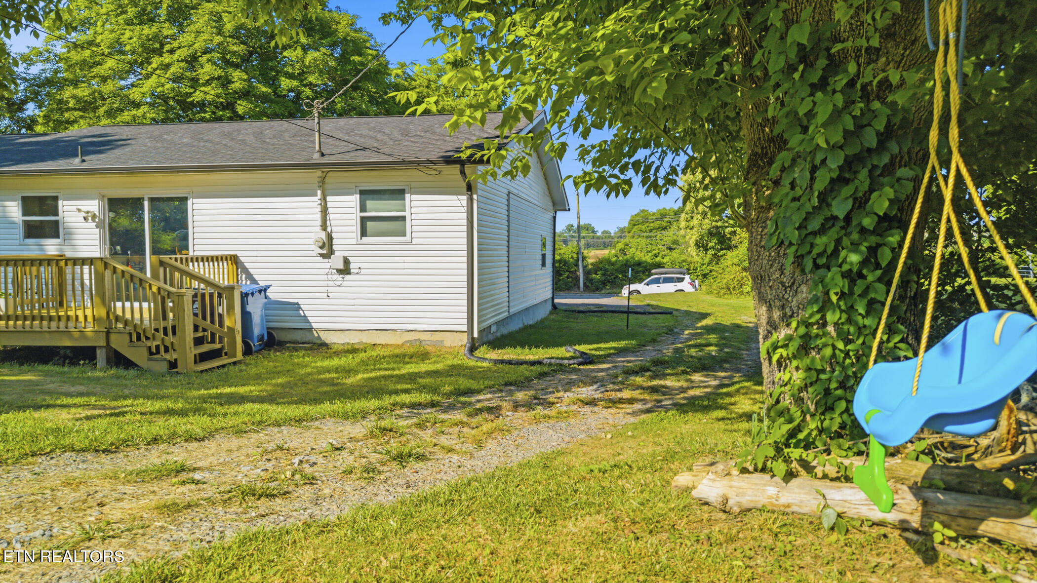 1414 Duncan Station Road Alcoa, TN 37701 - Photo 17 of 19 side driveway