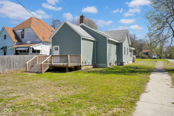 $139,900 | 1200 North 10th Street, Terre Haute, IN 47807