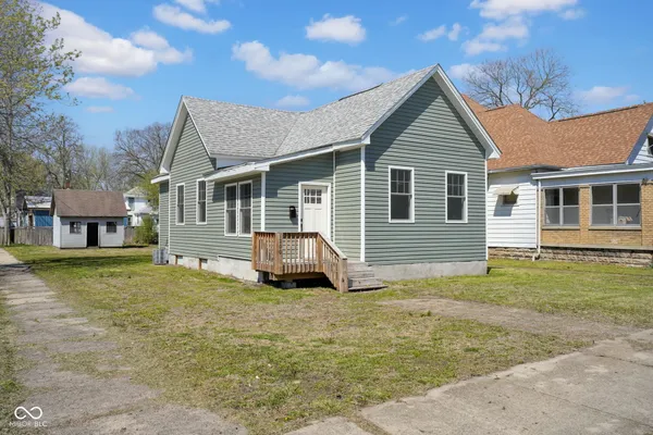 $139,900 | 1200 North 10th Street, Terre Haute, IN 47807