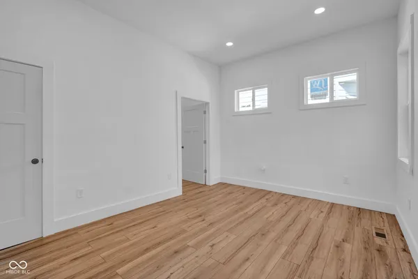 $139,900 | 1200 North 10th Street, Terre Haute, IN 47807