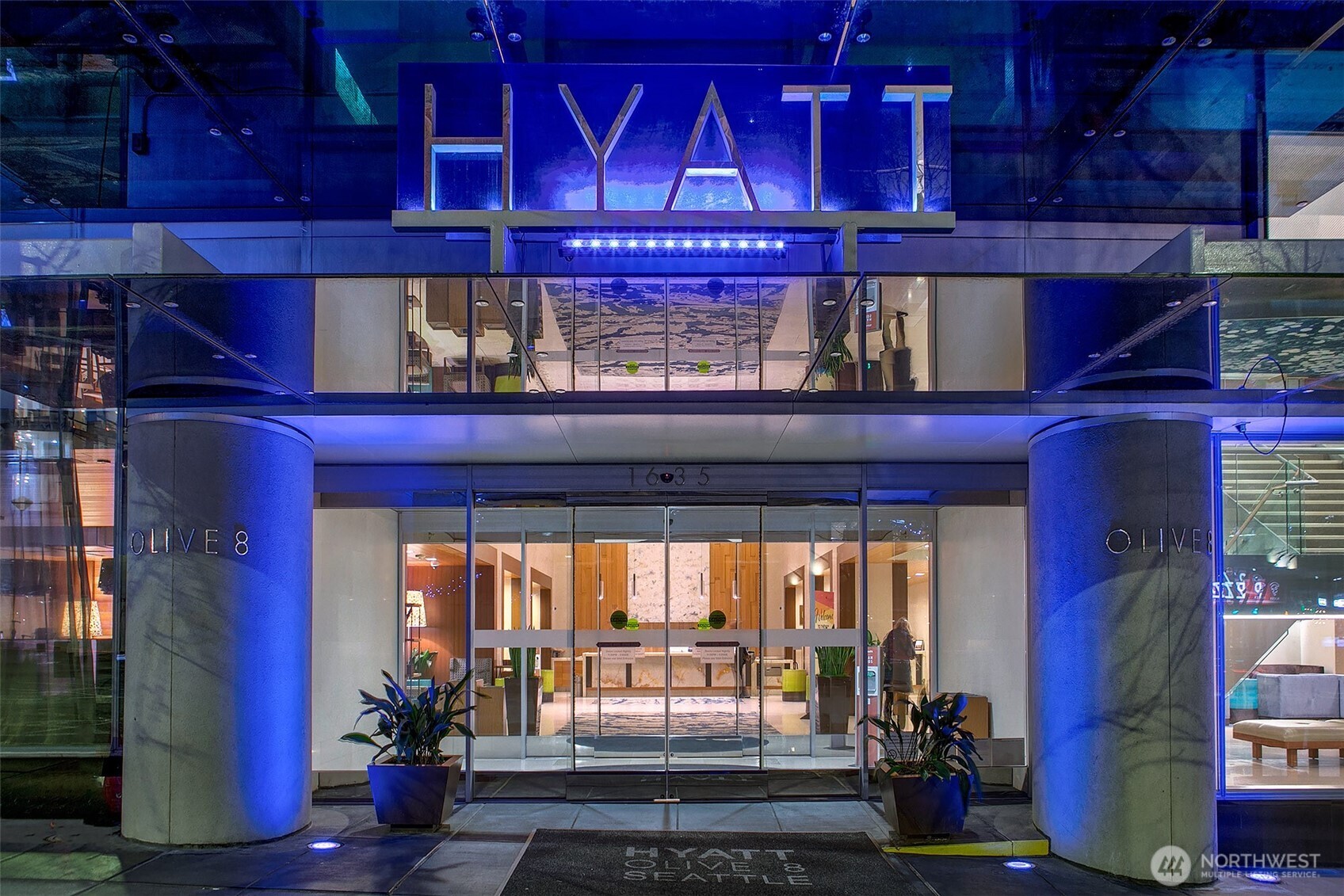 737 Olive Way, Unit 1903 Seattle, WA 98101 - Photo 2 of 40