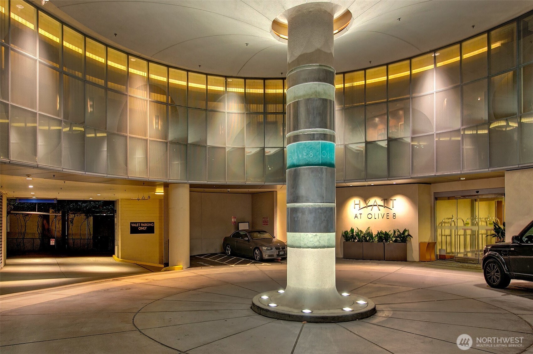 737 Olive Way, Unit 1903 Seattle, WA 98101 - Photo 4 of 40