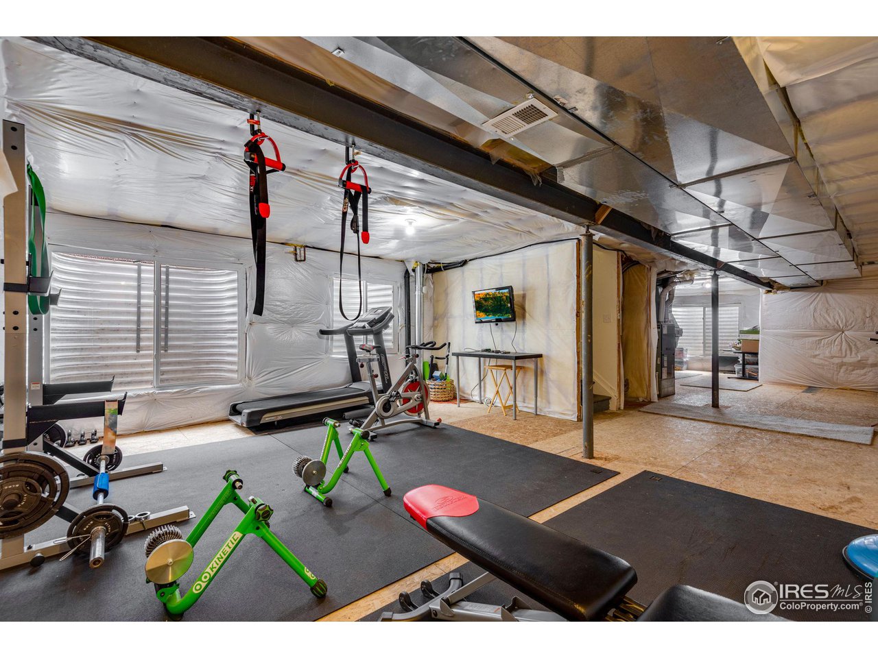 4115 Frederick Circle Longmont, CO 80503 - Photo 33 of 39 a view of a room with gym equipment