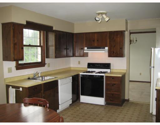 365 Sunset Road Pittsburgh, PA 15237 - Photo 2 of 8 Kitchen.