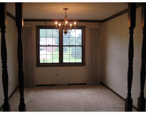365 Sunset Road Pittsburgh, PA 15237 - Photo 5 of 8 Dining Room.