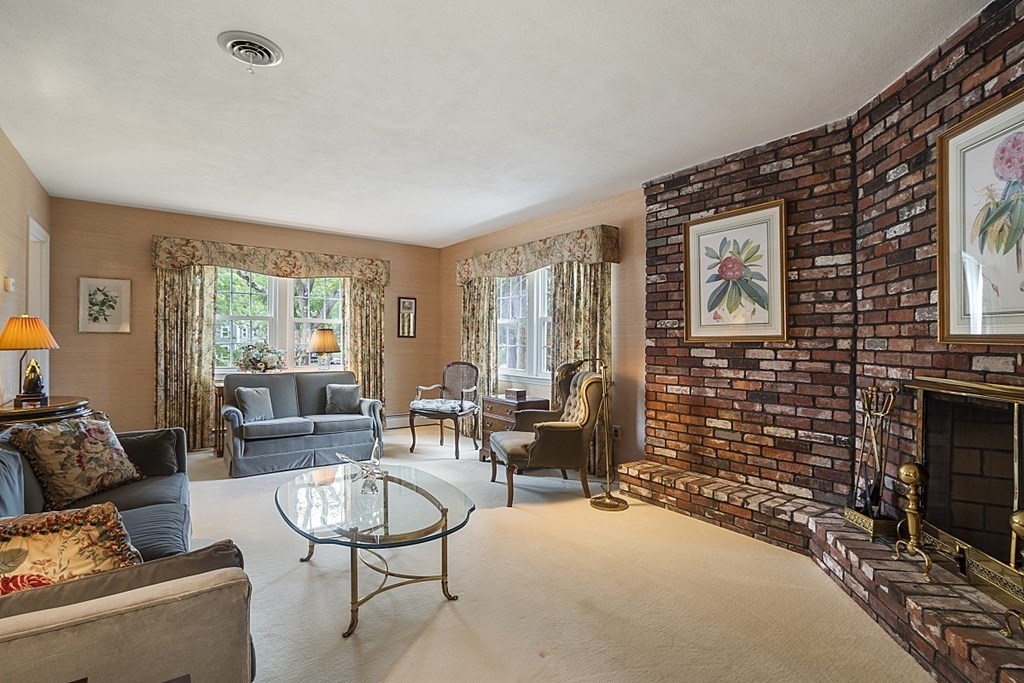 7 Greenbrook Road Hamilton, MA 01982 - Photo 7 of 39