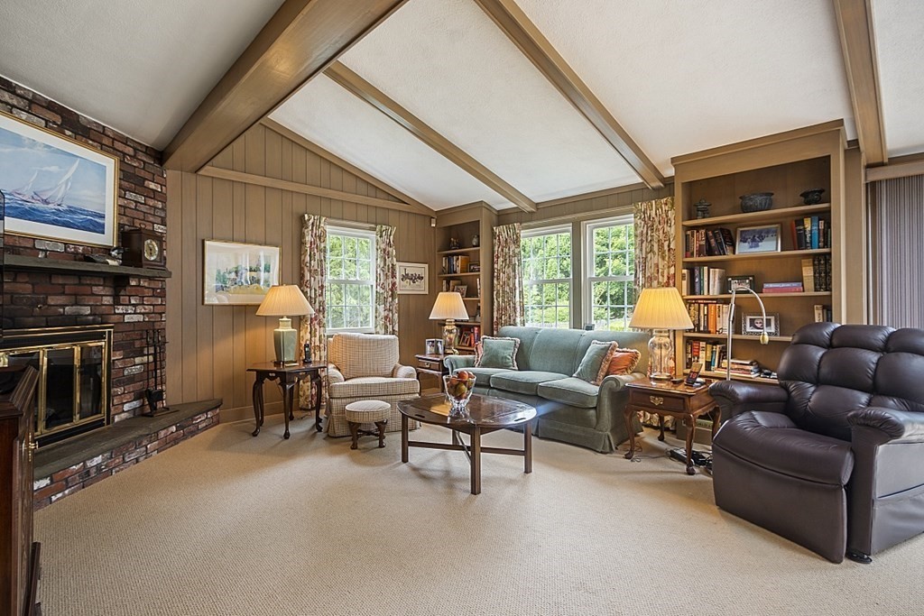 7 Greenbrook Road Hamilton, MA 01982 - Photo 10 of 39