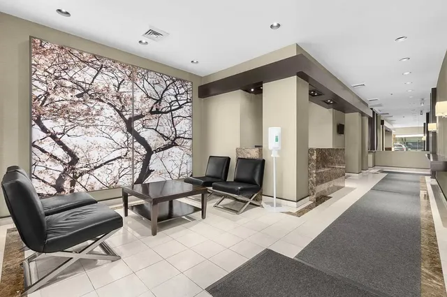 $680,000 | 153 East 87th Street, Unit 10C | Upper East Side