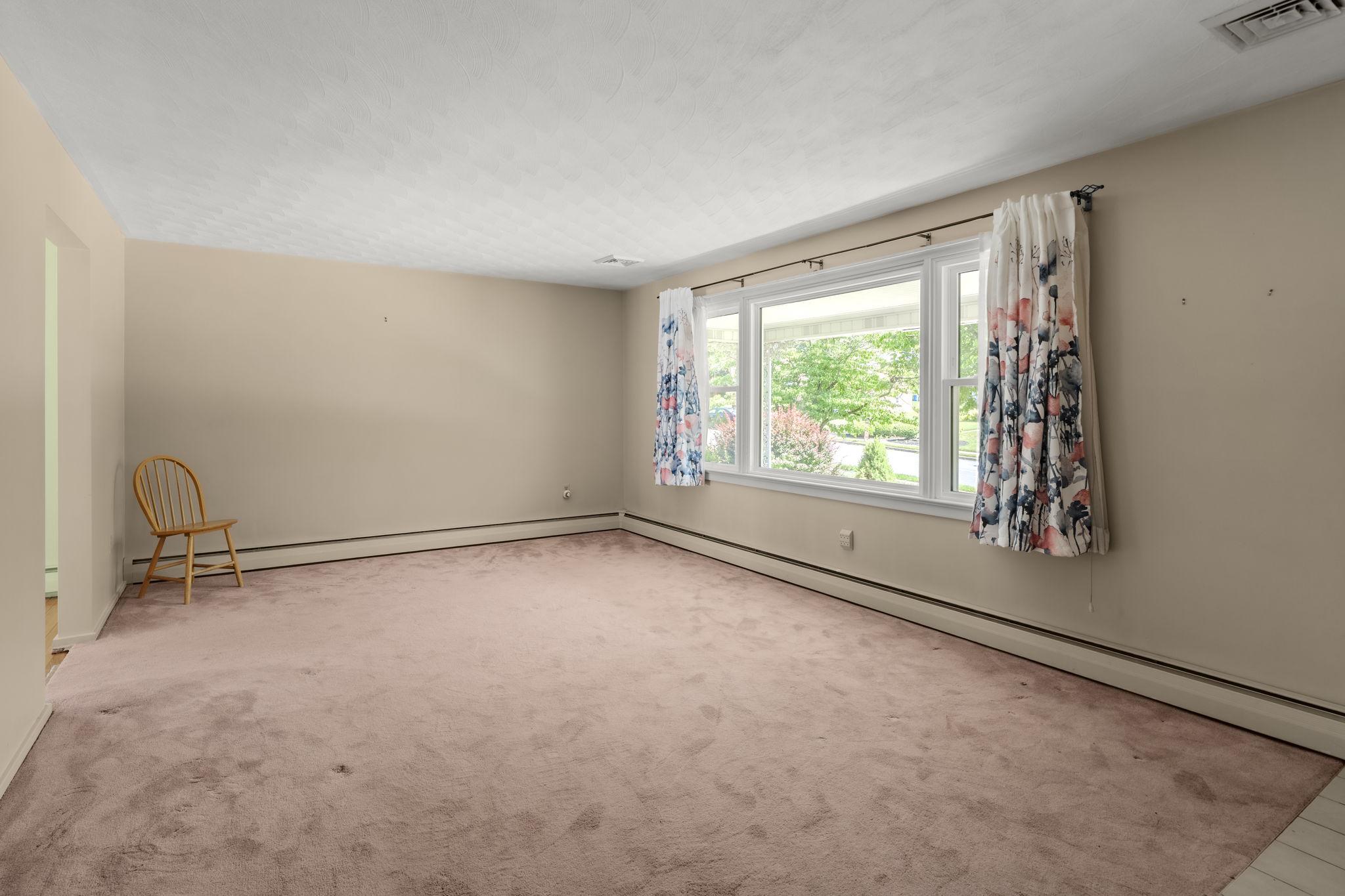 4107 Trowbridge Road York, PA 17402 - Photo 4 of 50 Spacious livingroom with natural light.